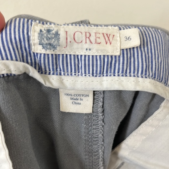 J. Crew Grey 8.5" Bermuda Twill Flat Front Chino Shorts Size 36 - Picture 6 of 6